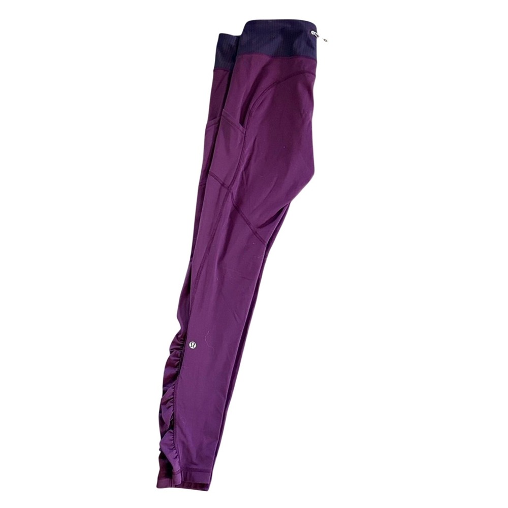 Lululemon Purple Scalloped Ruffle Hem Leggings Size 8‎
